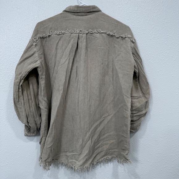 Umgee USA Women's Khaki Star Print Distressed Button Up Shirt Size S - Picture 2 of 7